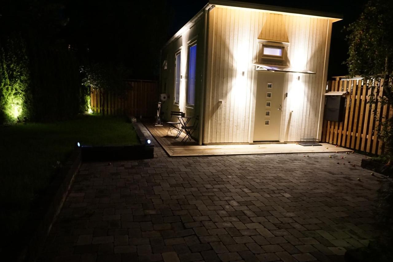 Fresh Happy Little House, 35 M2 In Taeby Apartman Stockholm Kültér fotó